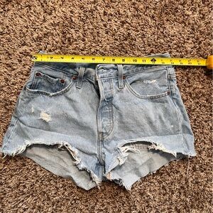 Levi's 501’s Light Blue Jean Shorts size‎ 28